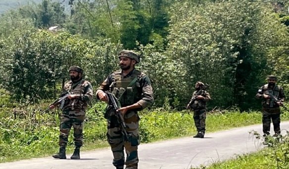 Manipur में Assam Rifle के ट्रक पर घात लगाकर हमला, एक जवान शहीद, तीन घायल