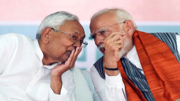 नीतीश कुमार ने पश्चिमी व पूर्वी चंपारण में 1,826 करोड़ रुपये की परियोजनाओं को शुरू किया