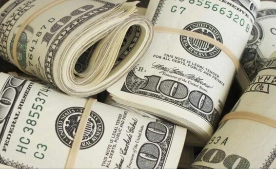 रुपया शुरुआती कारोबार में पांच पैसे की बढ़त के साथ 88.10 प्रति डॉलर पर