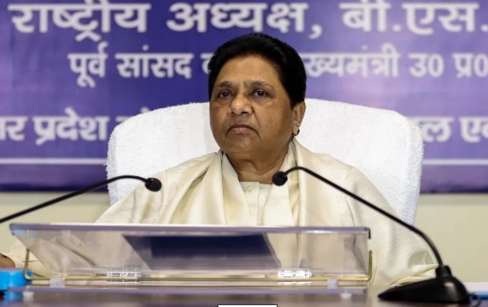 ट्रंप टैरिफ के आतंक से निपटने के लिये ठोस कदम उठाए सरकार : मायावती