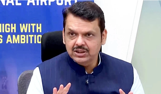 महाराष्ट्र में छिड़ा ‘मराठा vs OBC’ का नया विवाद, आरक्षण को लेकर आखिर क्यों खिच गई हैं तलवारें?