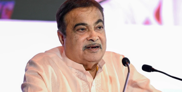 अयोग्य 97 लाख वाहनों को कबाड़ में बदलने से मिलेगा 40,000 करोड़ रुपये जीएसटीः गडकरी