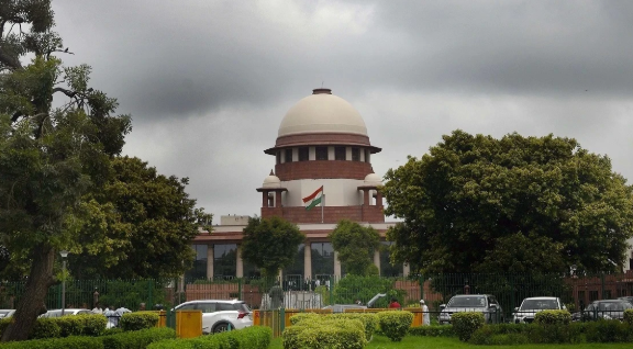 पड़ोसियों के बीच झगड़े का मतलब आत्महत्या के लिए उकसाना नहीं: उच्चतम न्यायालय