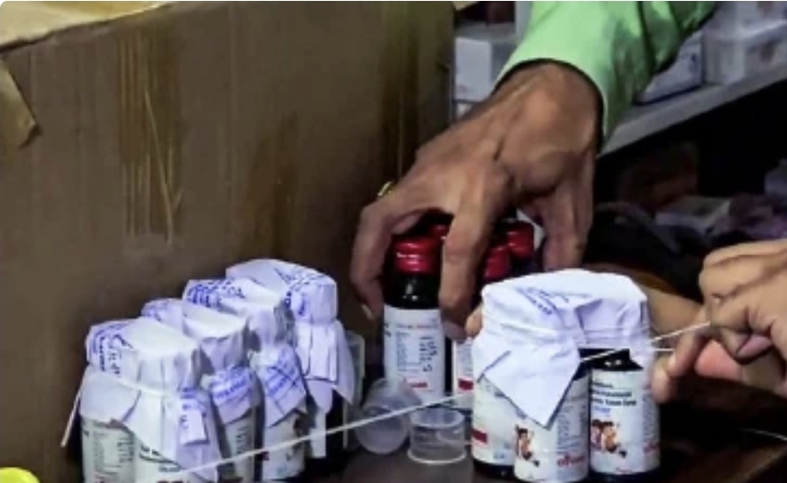 कफ सिरप से 20 बच्चों की मौत पर सरकार सख्त, निर्माता कंपनी के मालिक को दबोचने चेन्नई पहुंची पुलिस