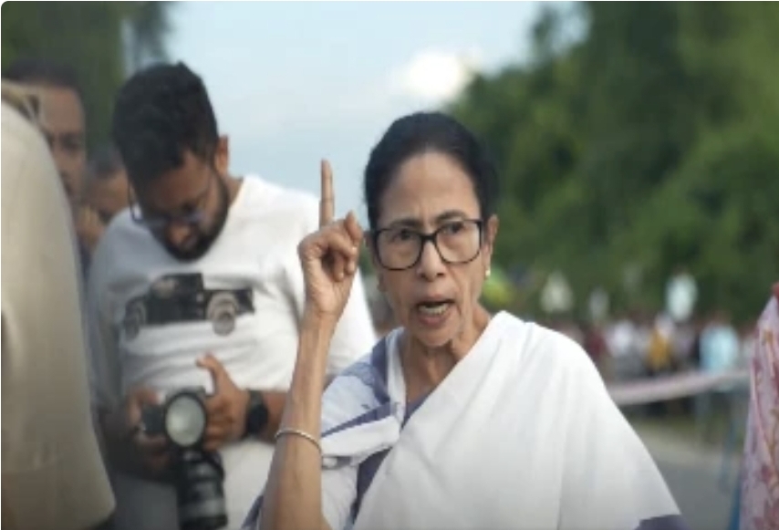 दंगा हो जाएगा…SIR पर ममता की सीधी चेतावनी, चुनाव आयोग को धमकाने पर भड़की बीजेपी