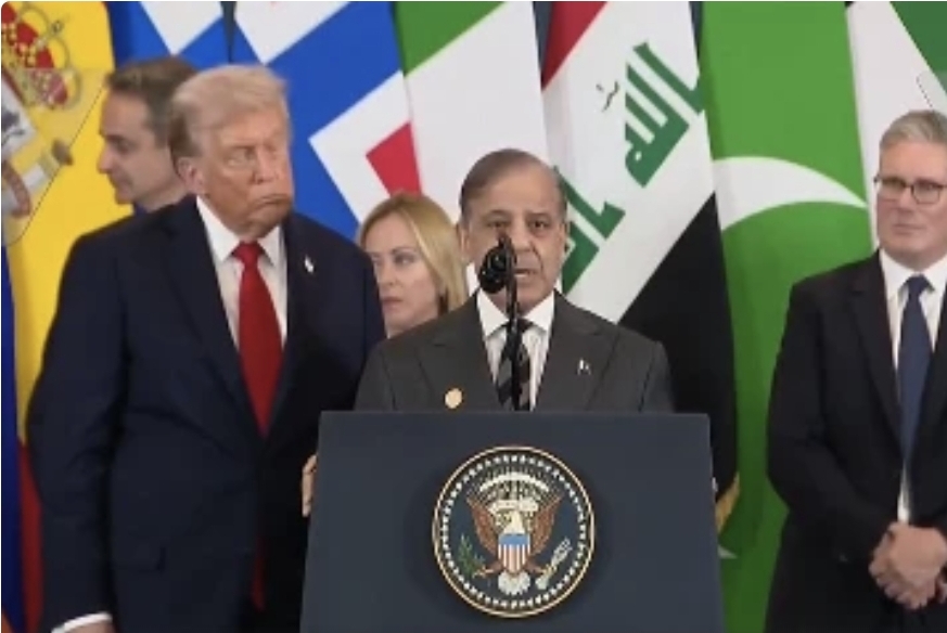 शहबाज शरीफ ने चापलूसी के सारे रिकॉर्ड तोड़कर पाकिस्तान के मस्तक पर चमचे का ताज सजा दिया है