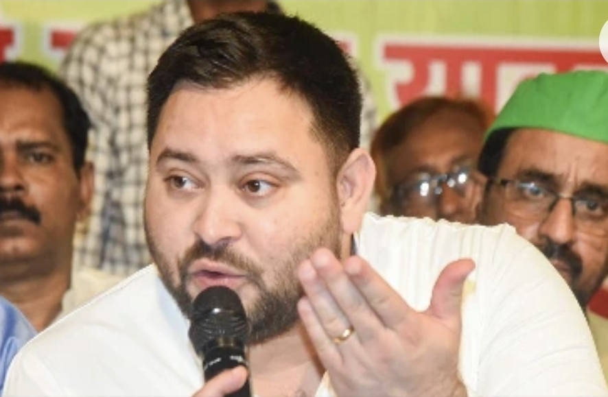 बिहार में तेजस्वी के नाम पर मुहर मजबूरी भरी स्वीकृति