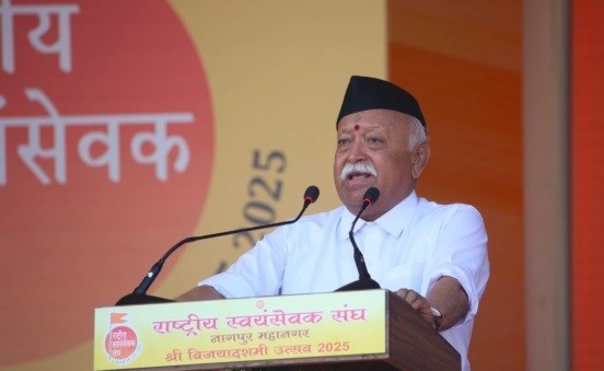 नागपुर में विजयादशमी पर संघ प्रमुख का संबोधन, सुरक्षा से लेकर अर्थव्यवस्था तक कई मुद्दों पर बोले भागवत