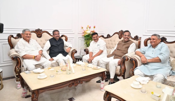 बिहार NDA में सीटों पर ‘खींच-तान’ जारी, BJP का दावा- सब ठीक है, कल खुलेंगे पत्ते