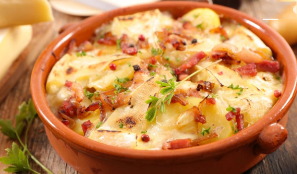 शाम की क्रेविंग? तला-भुना छोड़िए, झटपट बनाएं टेस्टी और हेल्दी बेक्ड चीज पोटैटो