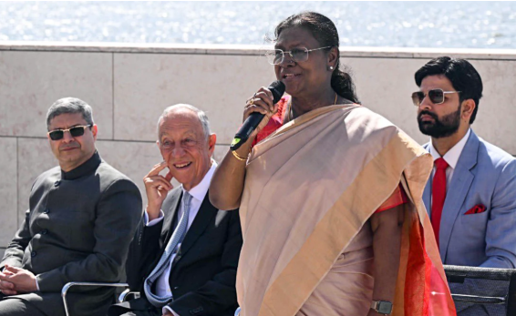 राष्ट्रपति द्रौपदी मुर्मू ने तिरुमला में भगवान वेंकटेश्वर के दर्शन किए