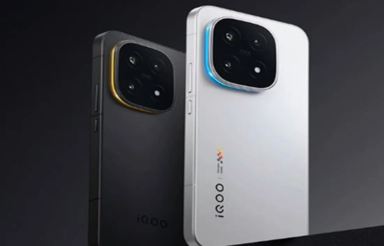 iQOO 15 5G भारत में धुआंधार लॉन्च: 65,000 रुपये में धांसू फीचर्स, दमदार 7000mAh बैटरी!