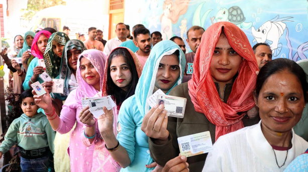 Bihar में पहले चरण के चुनाव में मतदान ने पकड़ी तेज रफ्तार, क्या इस बार बदलेगी सरकार?