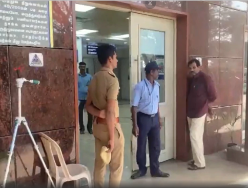 रेप आरोपियों ने पुलिस पर किया हमला, आत्मरक्षा में जवानों ने चलाई गोली, 3 बदमाश घायल, फिर पुलिस ने दबौचा