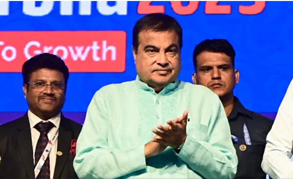 देश में लॉजिस्टिक लागत घटकर जीडीपी के नौ प्रतिशत पर आ गई: Nitin Gadkari