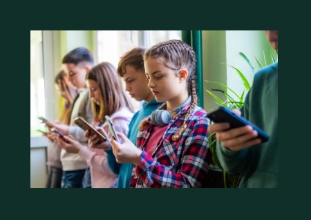 16 साल से कम उम्र के लिए सोशल मीडिया बैन, पीएम ने कहा- बच्चों को मिलेगा ‘बचपन