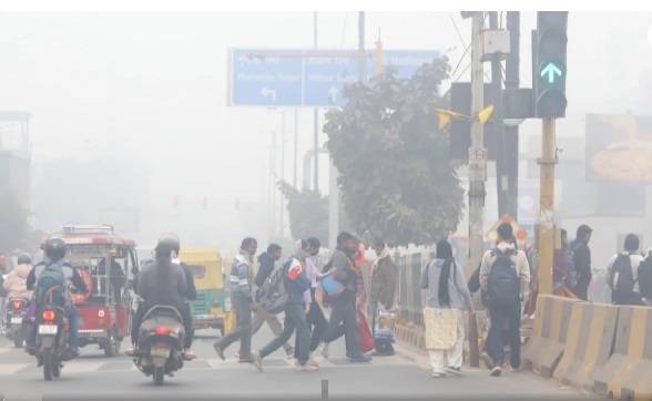 दिल्ली प्रदूषण उनके लिए एक PR Activity… प्रदूषण विवाद को लेकर अरविंद केजरीवाल पर बरसे दिल्ली के मंत्री