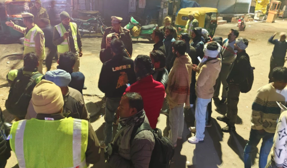 दिल्ली में नव वर्ष से पहले पुलिस का ‘ऑपरेशन आघट’: 285 से ज़्यादा गिरफ्तार, हथियार-ड्रग्स जब्त