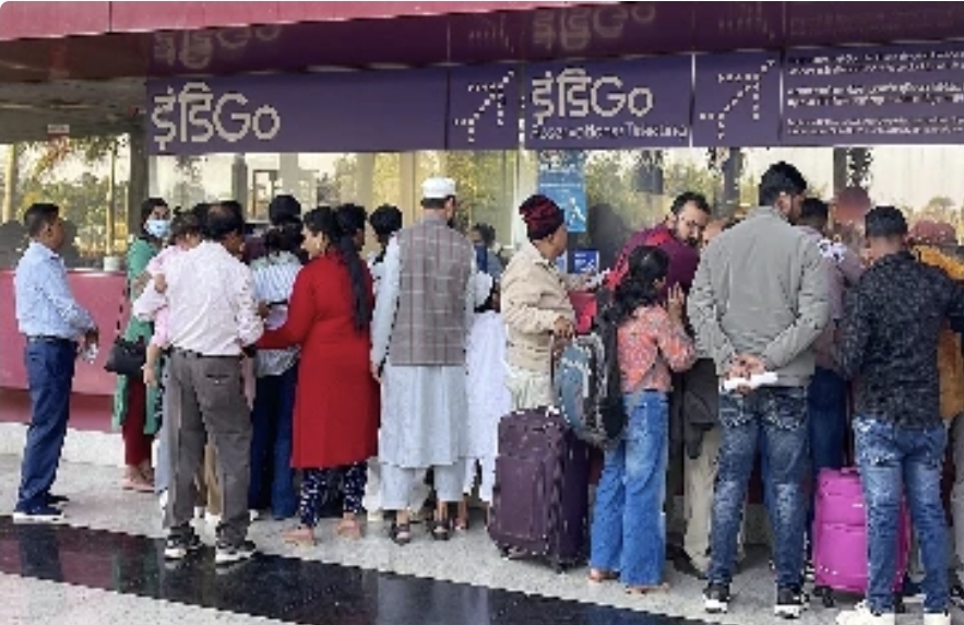 IndiGo की मनमानी पर लगाम: सरकारी निर्देश के बाद यात्रियों को मिलेगा पूरा रिफंड, रद्दीकरण पर कोई शुल्क नहीं