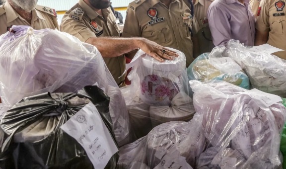 हनुमानगढ़ जिले में 15 करोड़ रुपये की हेरोइन जब्त, दो आरोपी गिरफ्तार