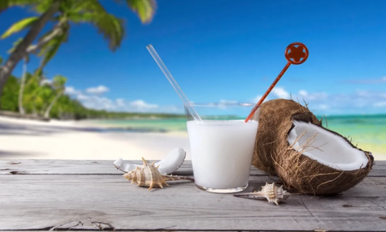 Health Tips: सुपरहेल्दी नारियल पानी इन लोगों के लिए बन सकता है खतरा, सेहत संबंधी हो सकती हैं समस्याएं