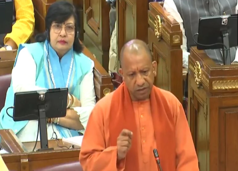 देश में दो नमूने हैं, एक दिल्ली तो दूसरे… विधानसभा में बोले CM योगी, कोडीन कफ सिरफ से यूपी में नहीं हुई एक भी मौत