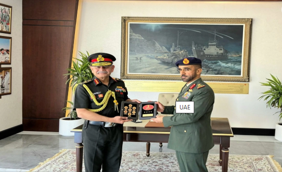 Saudi Arab से UAE को ठोका, इधर अचानक अबू धामी में पहुंचे आर्मी चीफ उपेंद्र द्विवेदी