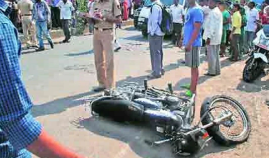 बक्सर में दो बाइकों की टक्कर में तीन युवकों की मौत, दो घायल