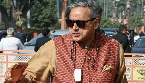 Shashi Tharoor का ‘बगावती’ तेवर! कोच्चि में हुए अपमान के बाद कांग्रेस की हाई-लेवल बैठक से बनाई दूरी