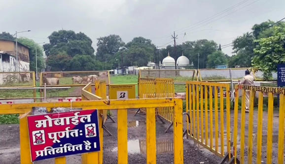 पूजा-नमाज के ‘सुप्रीम’ आदेश के बाद भोजशाला में क्या हुआ?