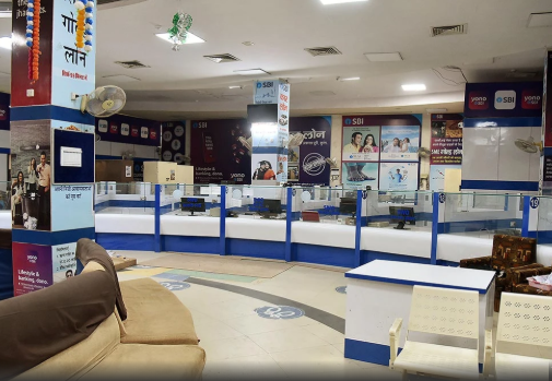 सप्ताह में दो दिन के अवकाश की माँग को लेकर देशव्यापी बैंक हड़ताल, ग्राहक परेशान