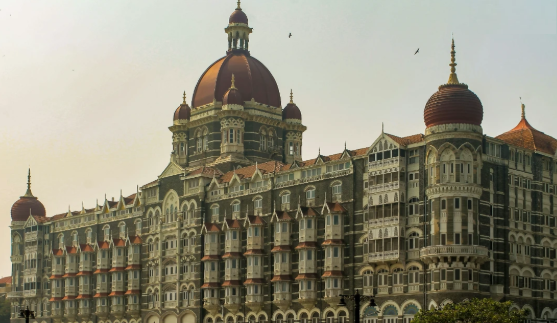 Mumbai के Taj Hotel का 59 साल पुराना बिल Viral, जब 1 तोला Gold से भी महंगा था एक रात का कमरा!