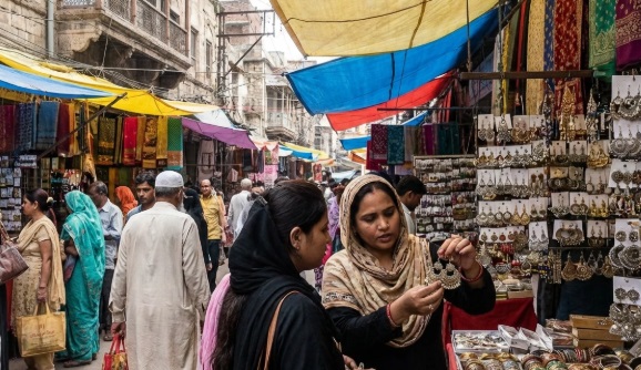 मात्र 10 रुपये में पाएं Designer Jhumkas! Delhi का यह Market है लड़कियों का फेवरेट